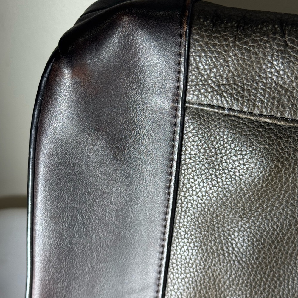 COACH MESSENGER BAG GREY ALL LEATHER IN MINT CONDITIONION - Picture 10 of 14